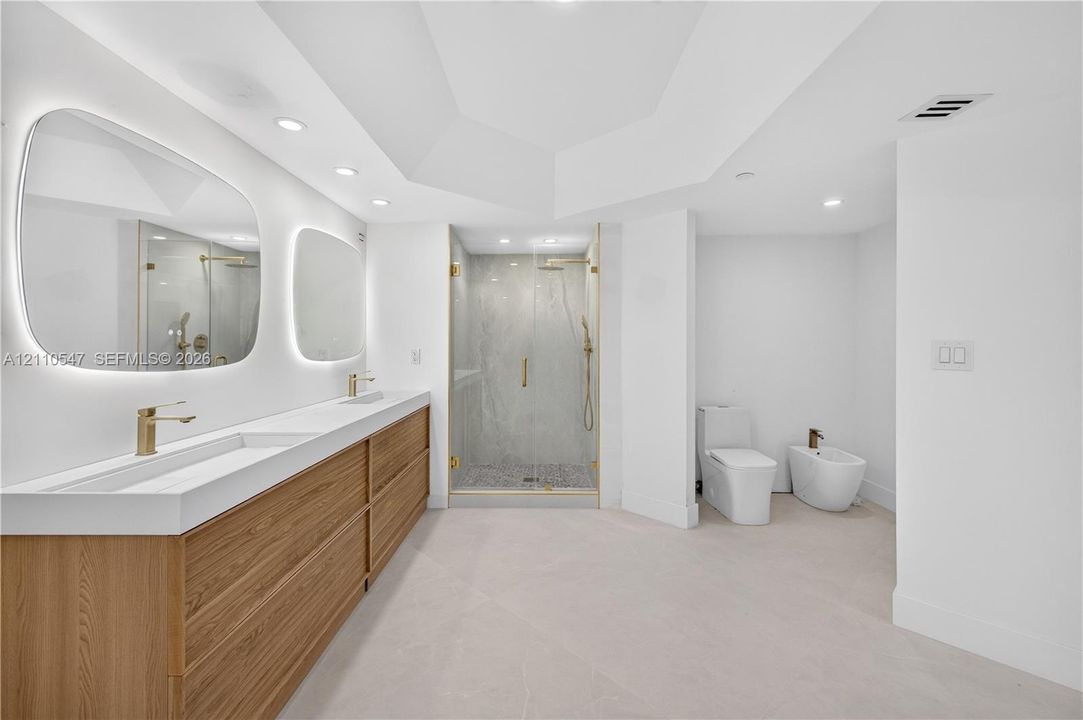 For Rent: $12,500 (3 beds, 4 baths, 2470 Square Feet)