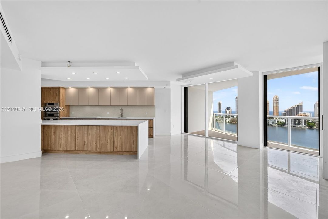 For Rent: $12,500 (3 beds, 4 baths, 2470 Square Feet)