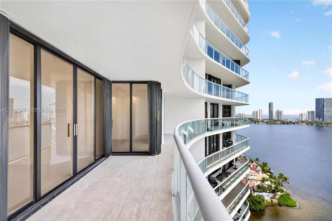 For Rent: $12,500 (3 beds, 4 baths, 2470 Square Feet)