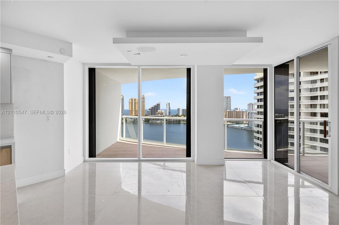 For Rent: $12,500 (3 beds, 4 baths, 2470 Square Feet)