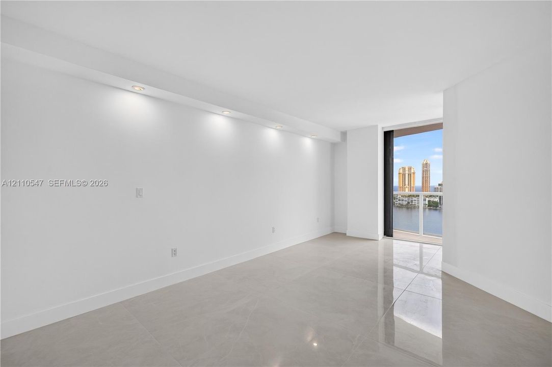 For Rent: $12,500 (3 beds, 4 baths, 2470 Square Feet)