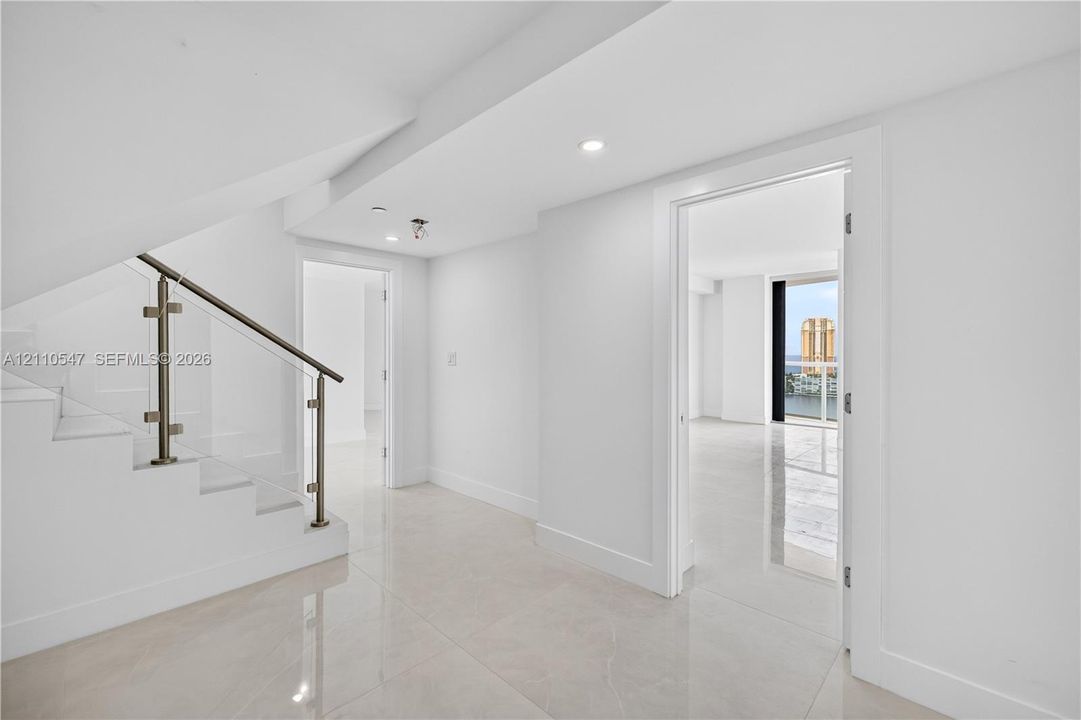 For Rent: $12,500 (3 beds, 4 baths, 2470 Square Feet)