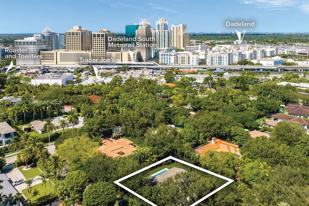 En Venta: $2,395,000 (4 camas, 3 baños, 2131 Pies cuadrados)
