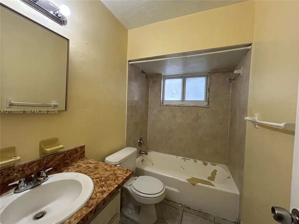 В аренду: $1,950 (3 спален, 1 ванн, 8685 Квадратных фут)