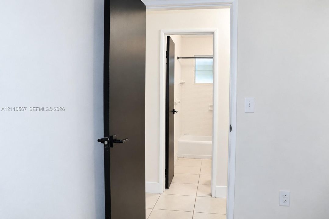 En Venta: $439,000 (2 camas, 1 baños, 920 Pies cuadrados)