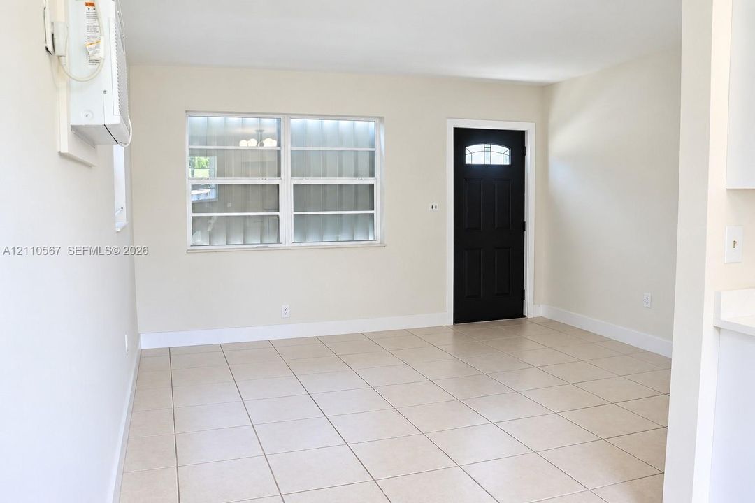 En Venta: $439,000 (2 camas, 1 baños, 920 Pies cuadrados)