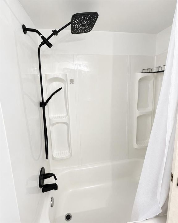 07_Shower_Bathtub