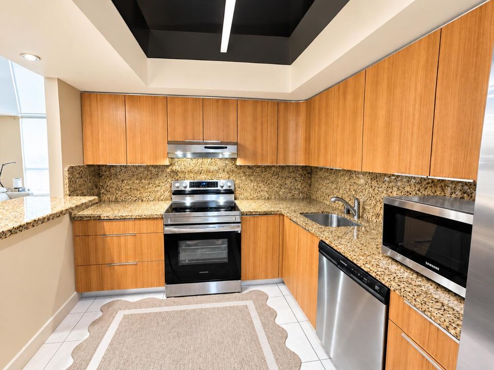 01_Kitchen_No_Chairs