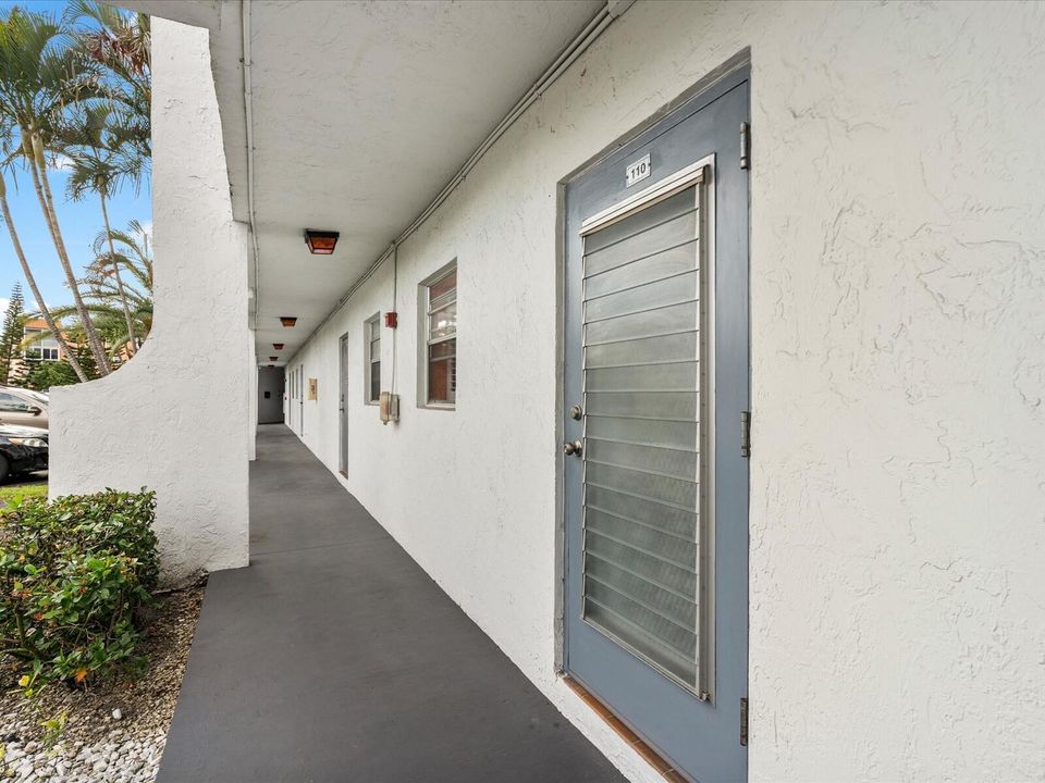 03-Exterior Front