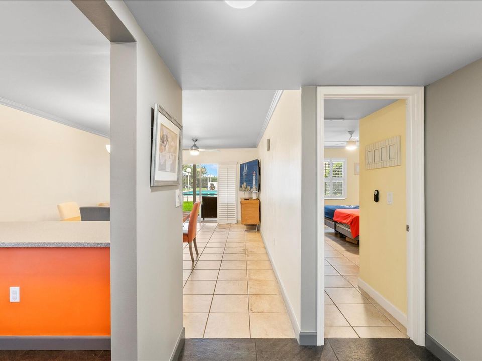 04-Entryway