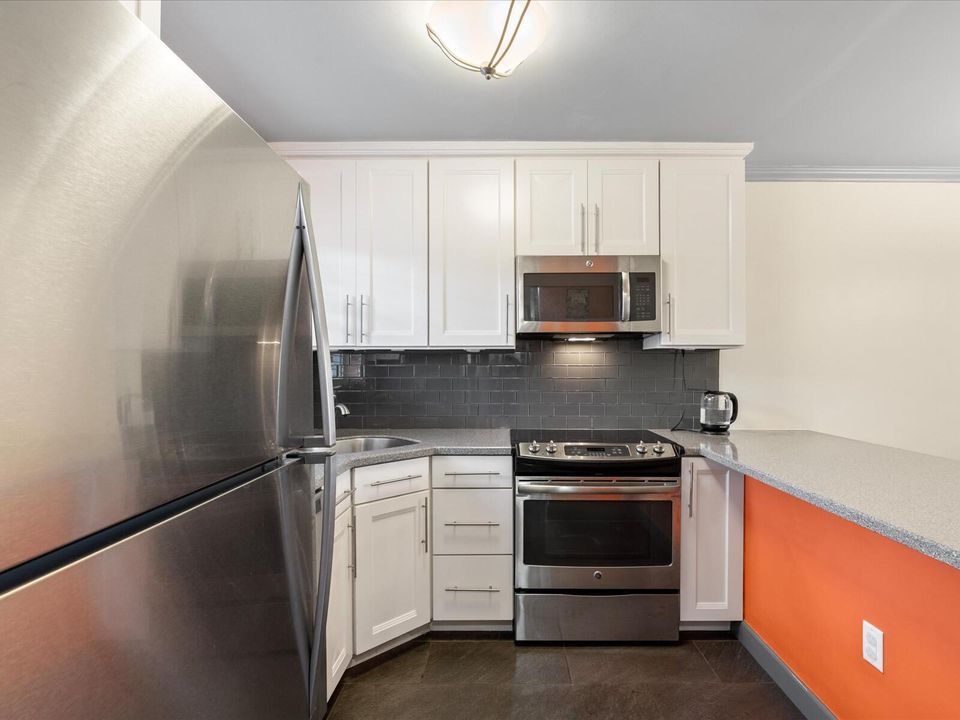17-Kitchen