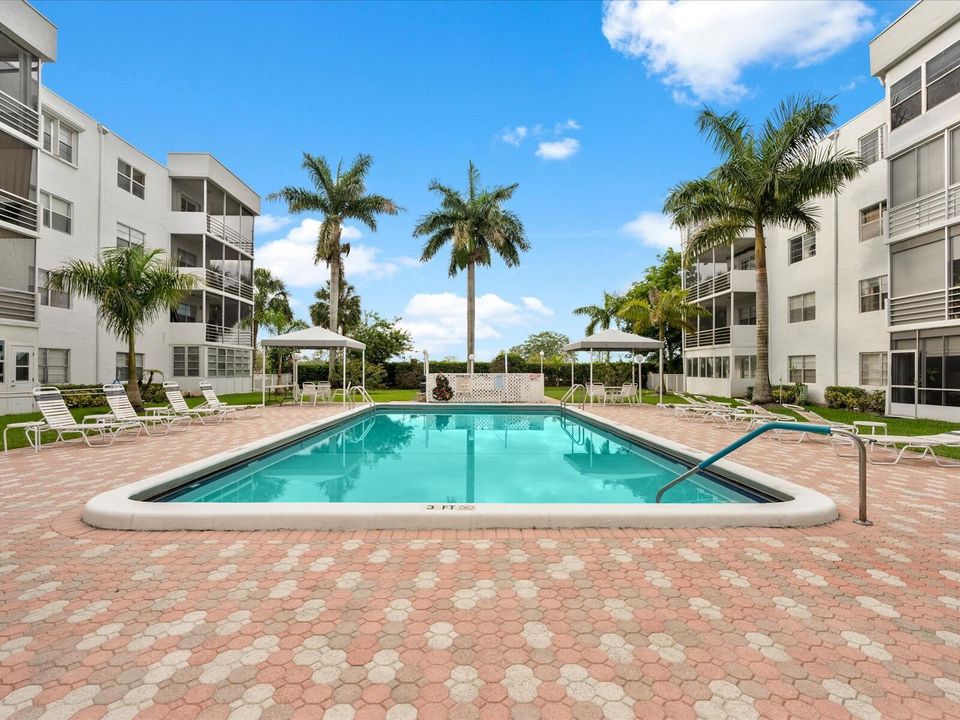 30-Pool