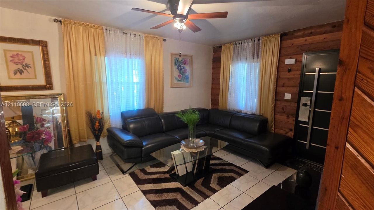 For Sale: $522,999 (4 beds, 2 baths, 1699 Square Feet)