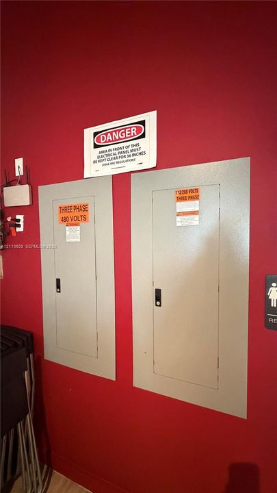 Dual electrical panels featuring 480-volt and 120/208-volt three-phase power capabilities