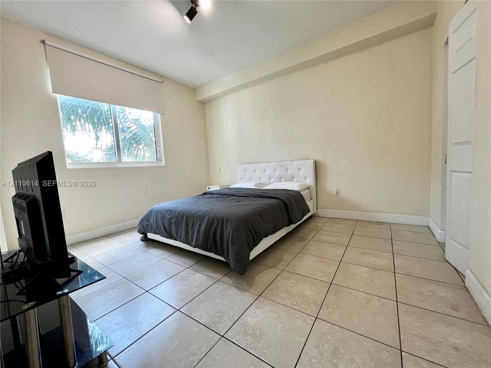 В аренду: $2,400 (1 спален, 1 ванн, 809 Квадратных фут)