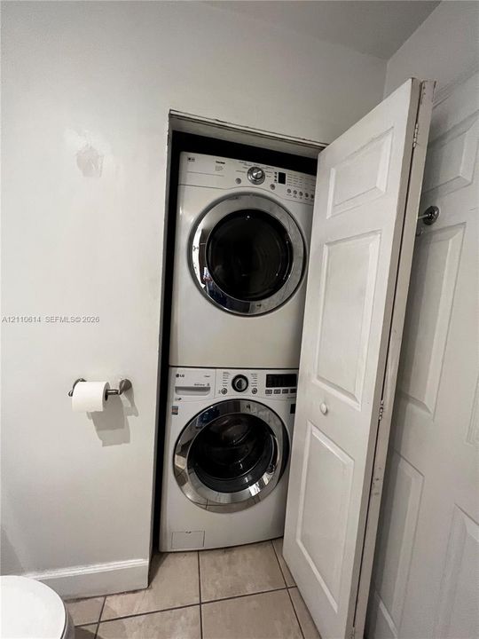 В аренду: $2,400 (1 спален, 1 ванн, 809 Квадратных фут)