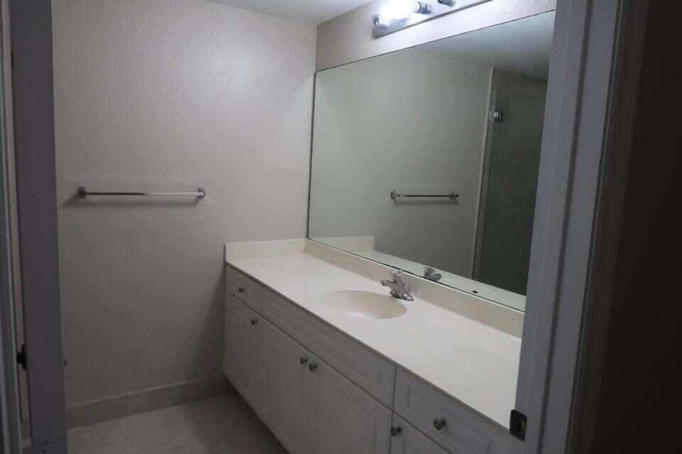 2725-106 2ND BATH 2