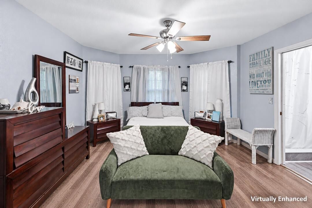 2478 SE Pineland Drive-26
