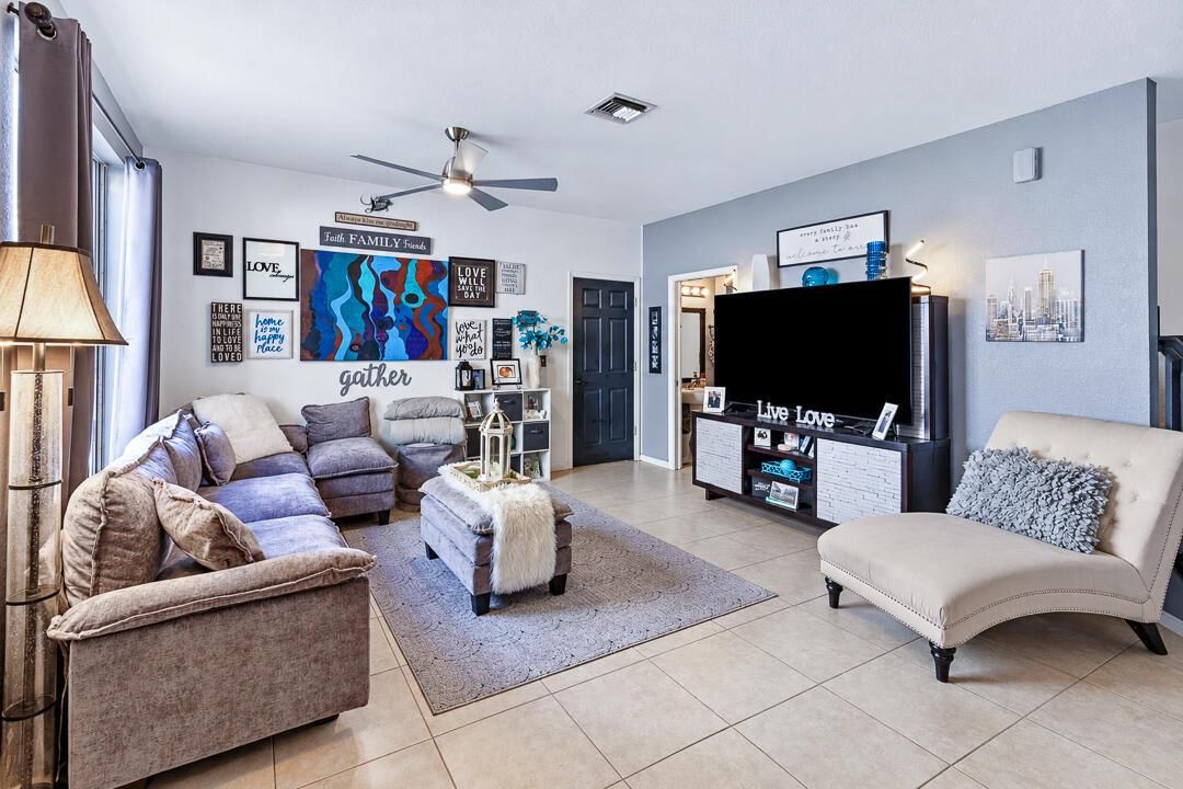 2478 SE Pineland Drive-13