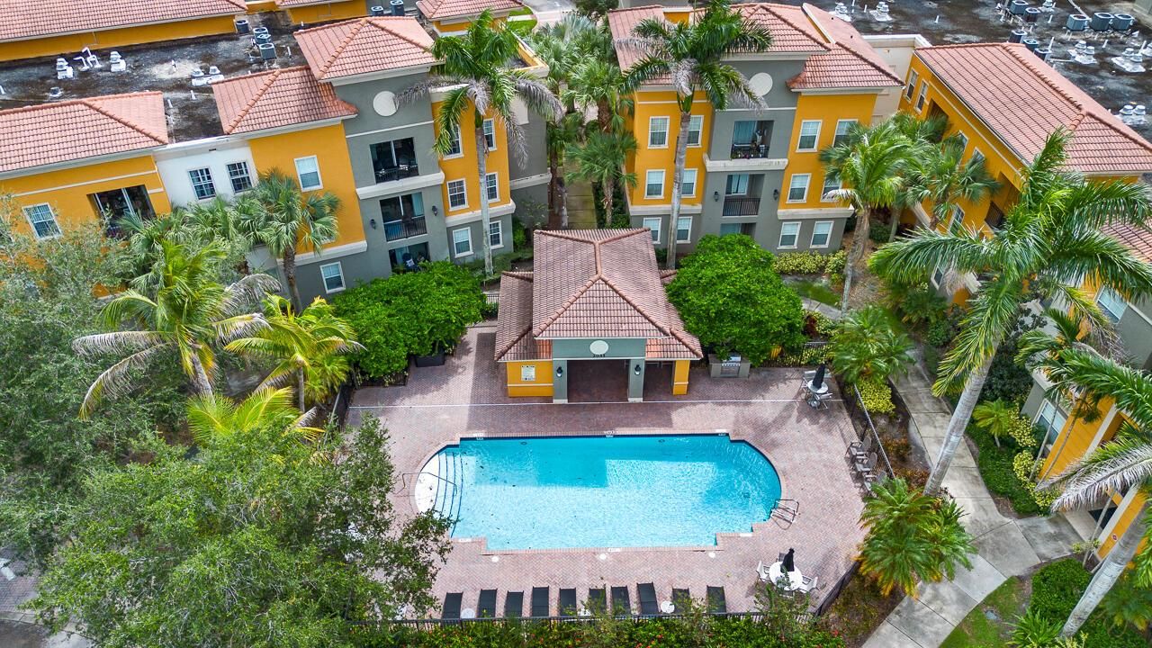 2478 SE Pineland Drive-5