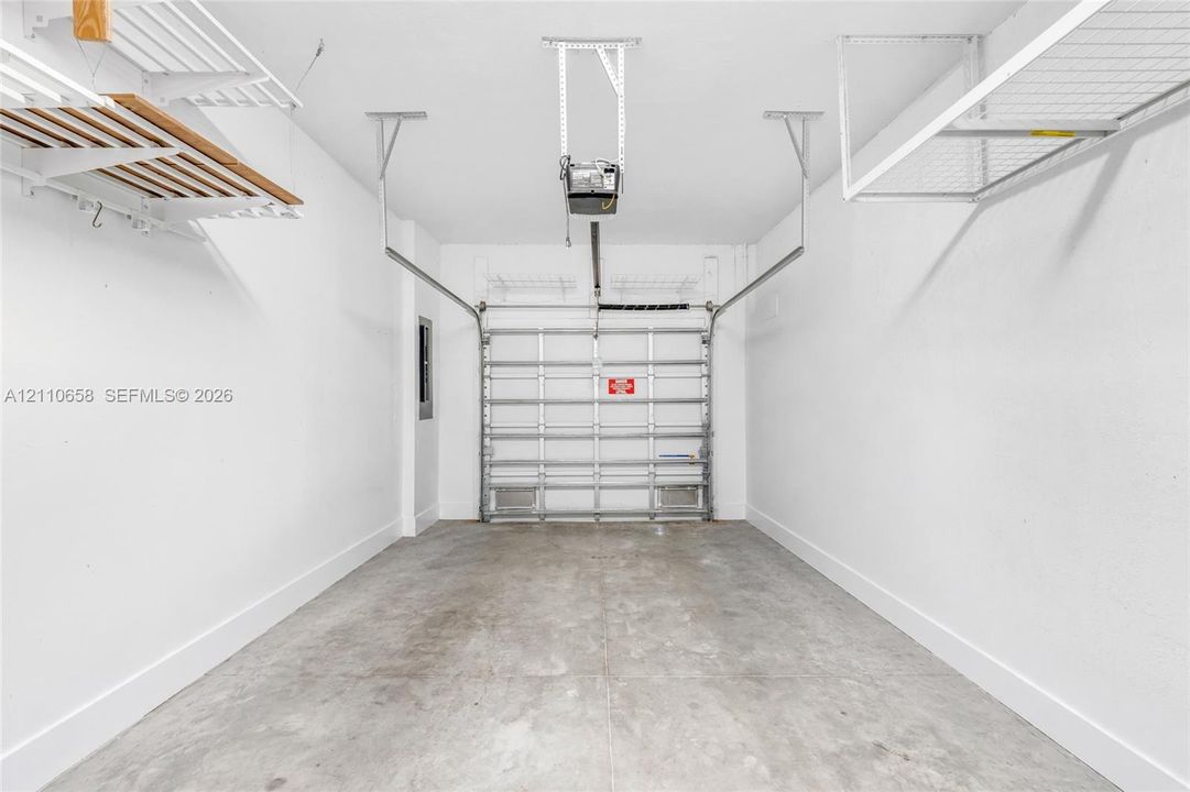For Sale: $314,900 (3 beds, 2 baths, 1466 Square Feet)