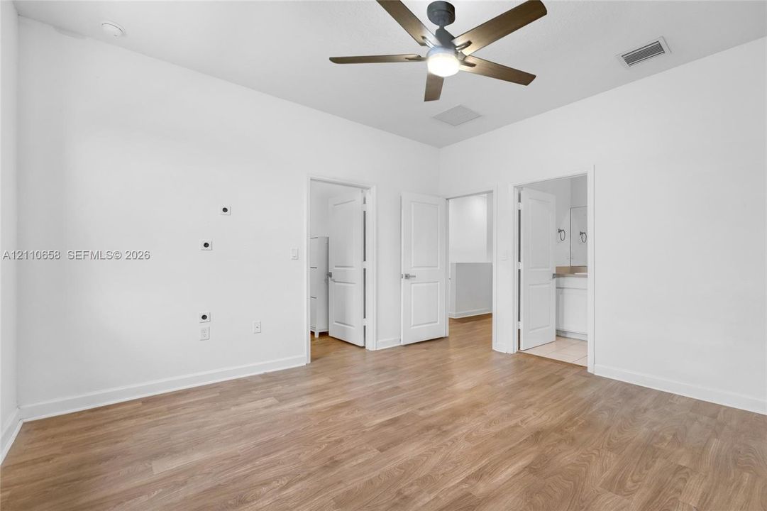 For Sale: $314,900 (3 beds, 2 baths, 1466 Square Feet)