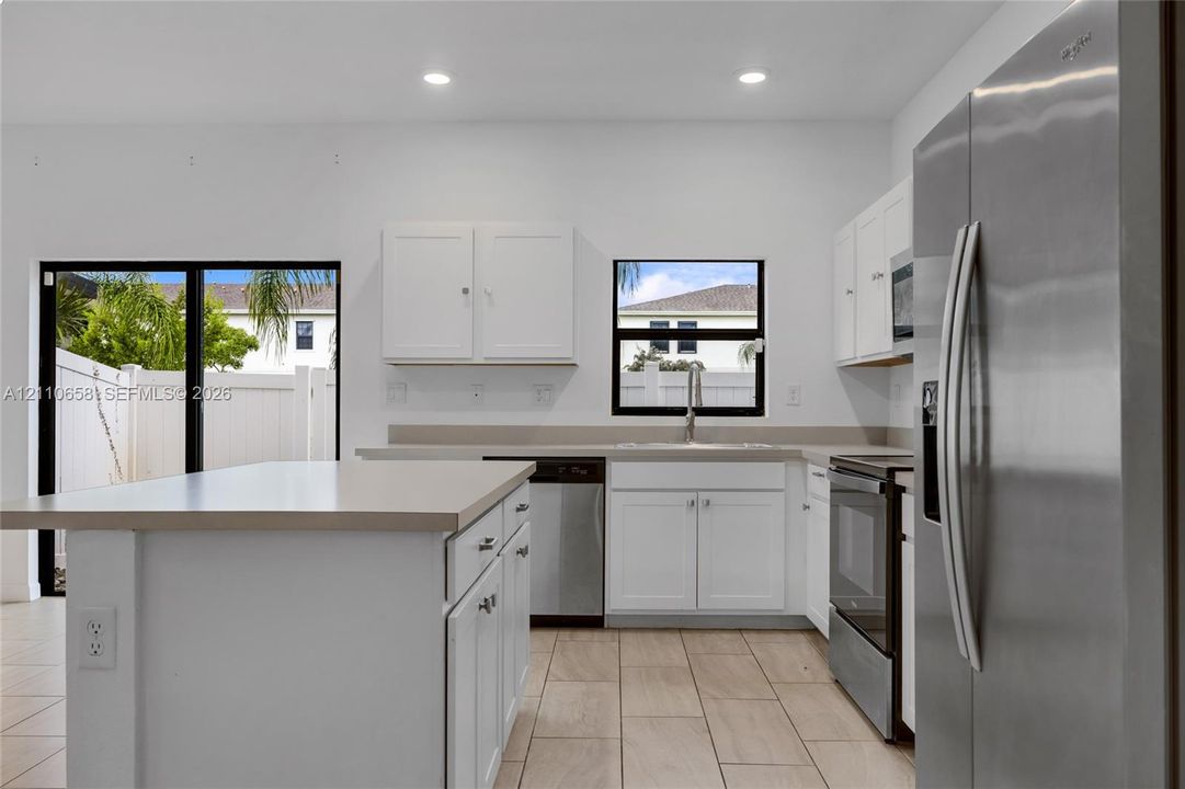 For Sale: $314,900 (3 beds, 2 baths, 1466 Square Feet)