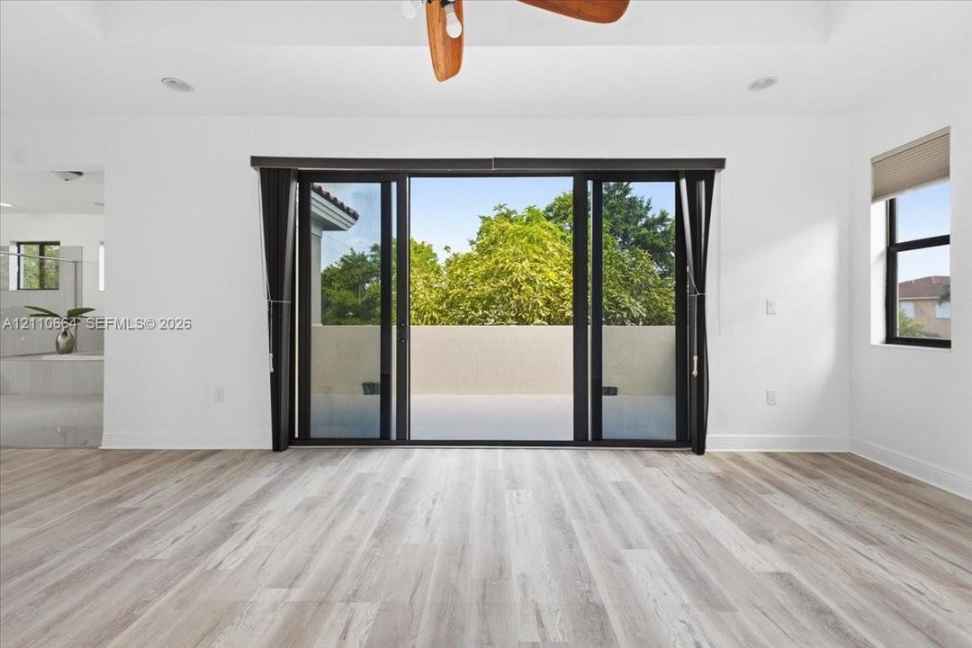 For Sale: $1,150,000 (5 beds, 5 baths, 3400 Square Feet)