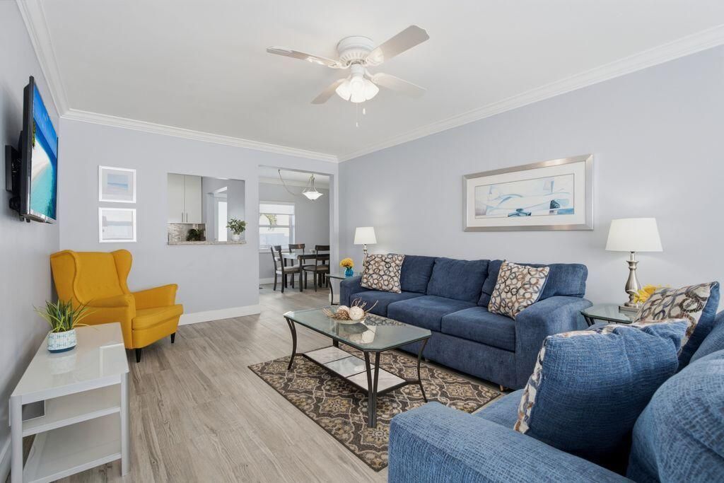 315 unit 205 living room