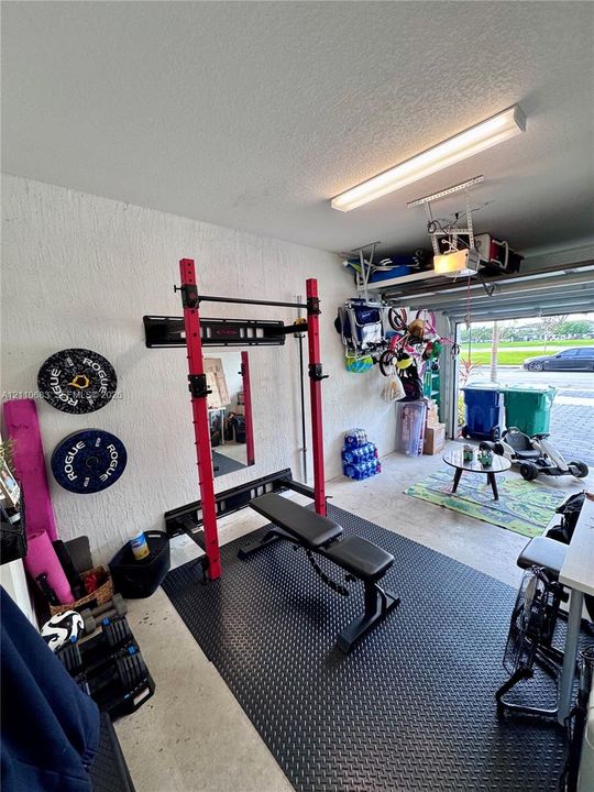 For Rent: $2,950 (3 beds, 2 baths, 1530 Square Feet)