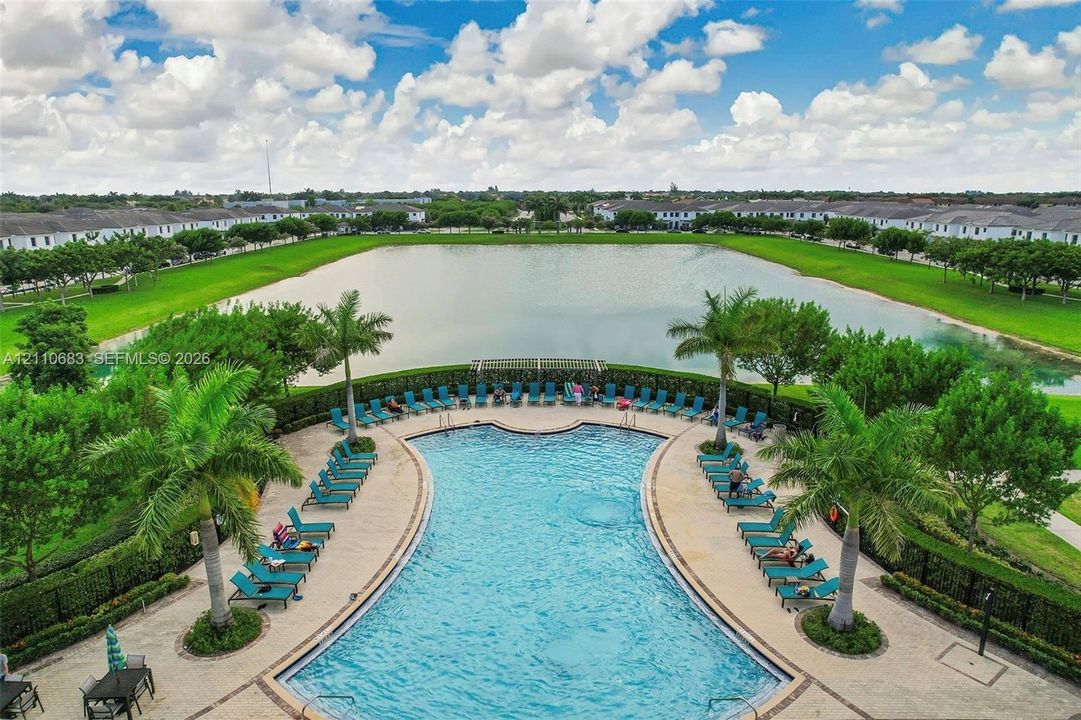For Rent: $2,950 (3 beds, 2 baths, 1530 Square Feet)