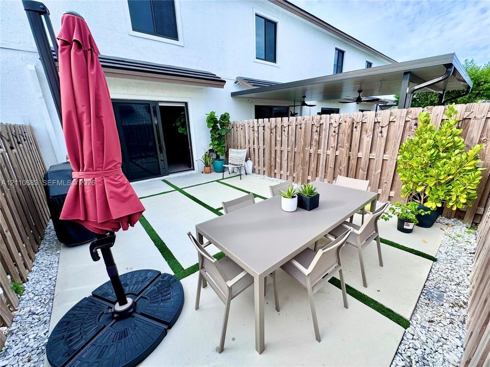 For Rent: $2,950 (3 beds, 2 baths, 1530 Square Feet)