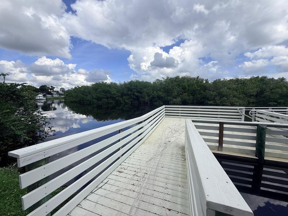 Dock