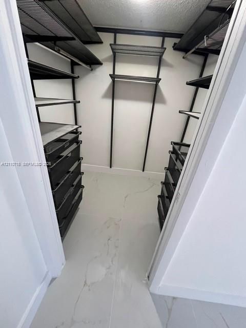 В аренду: $2,150 (2 спален, 2 ванн, 965 Квадратных фут)