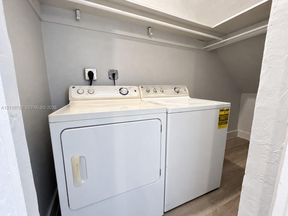 В аренду: $1,850 (1 спален, 1 ванн, 5843 Квадратных фут)