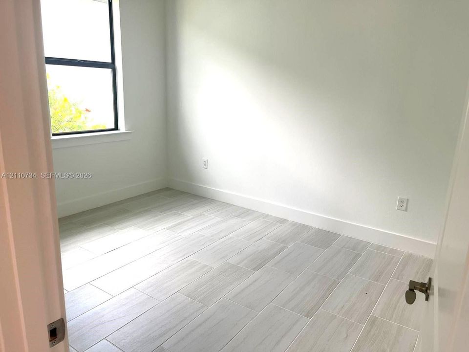 FRONT BEDROOM