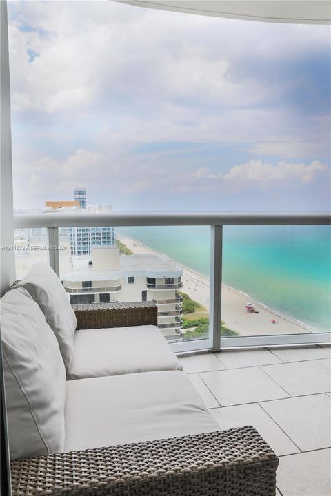 For Rent: $4,100 (1 beds, 1 baths, 808 Square Feet)