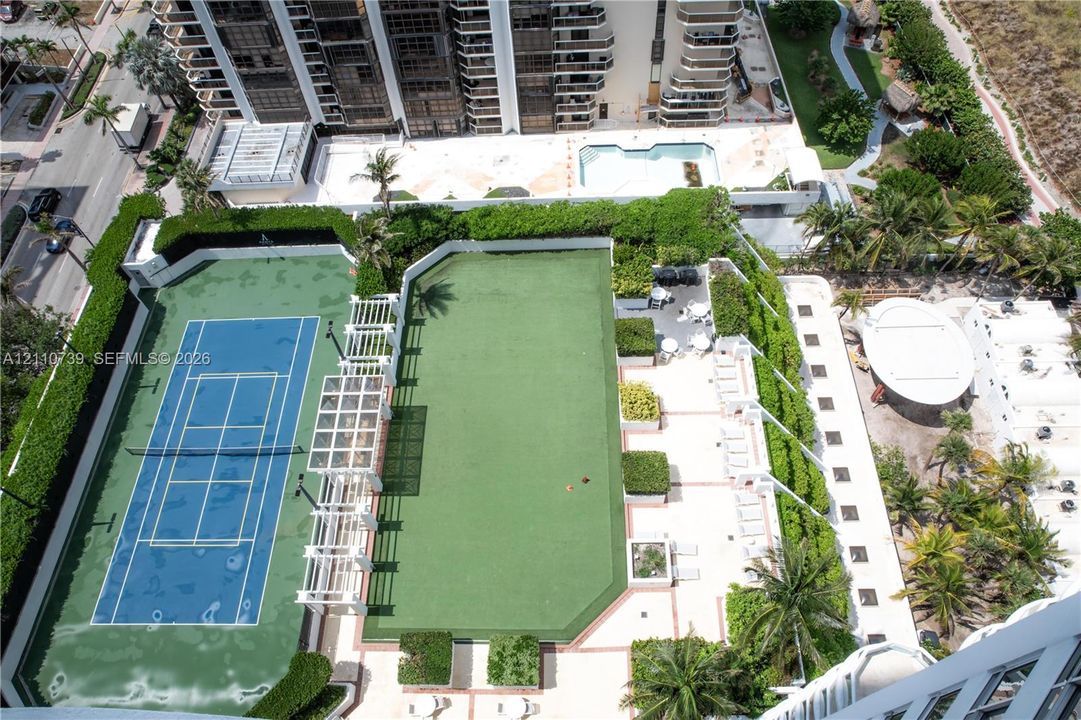 For Rent: $4,100 (1 beds, 1 baths, 808 Square Feet)