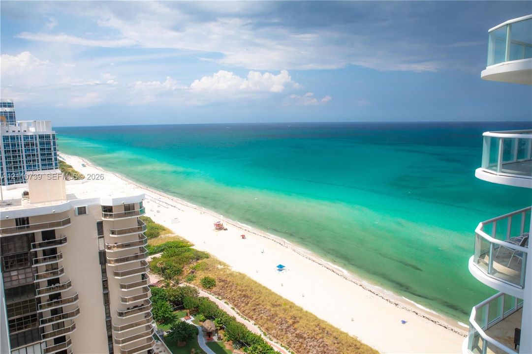 For Rent: $4,100 (1 beds, 1 baths, 808 Square Feet)