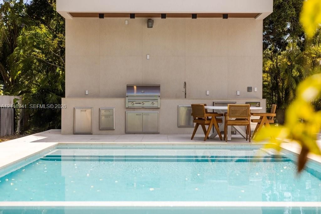 Summer Kitchen