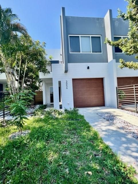 For Rent: $8,000 (3 beds, 3 baths, 2200 Square Feet)