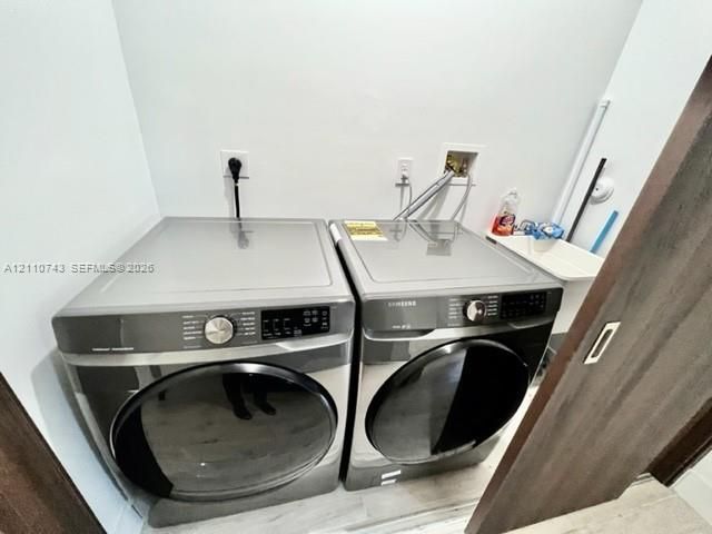 For Rent: $8,000 (3 beds, 3 baths, 2200 Square Feet)