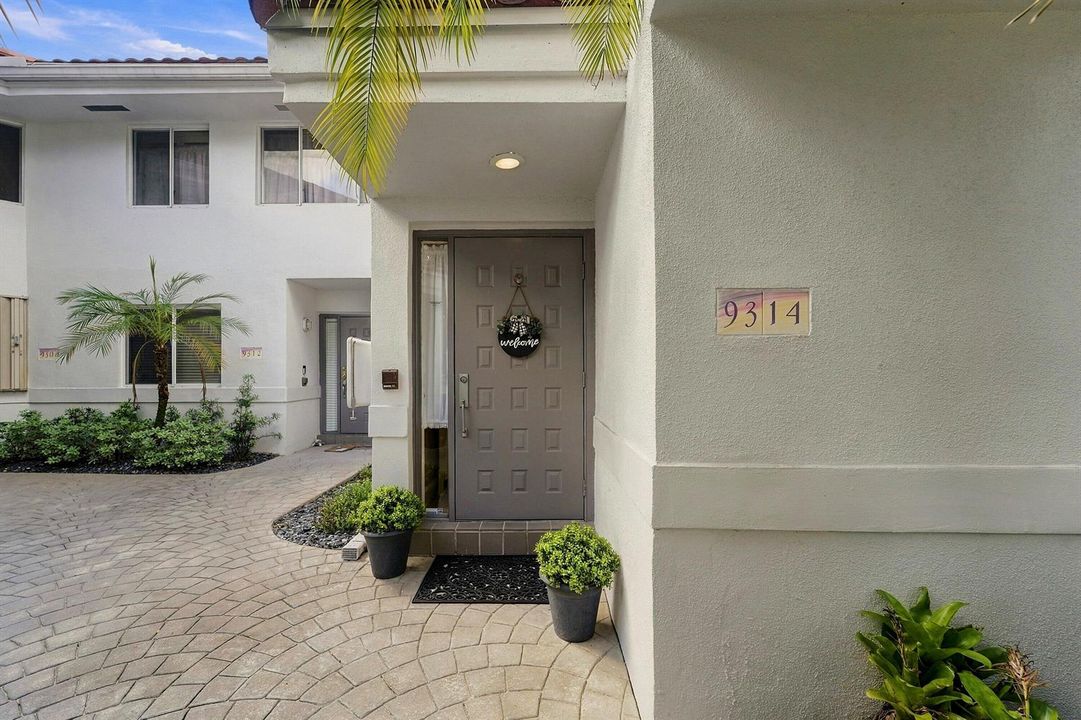 06_exterior entry