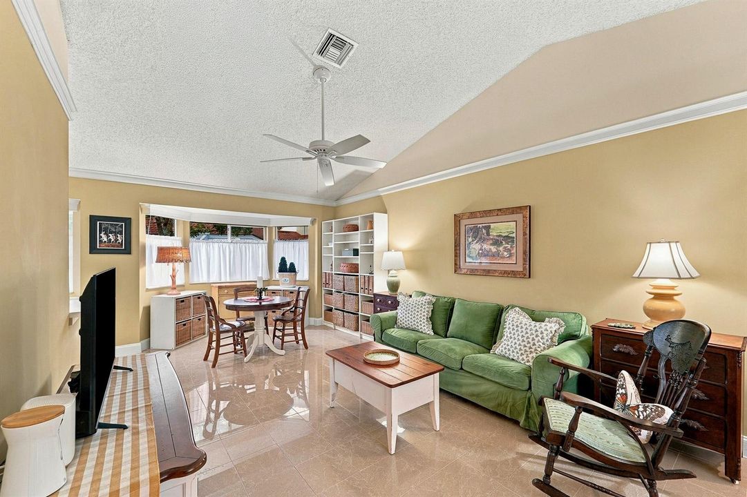 09_living room
