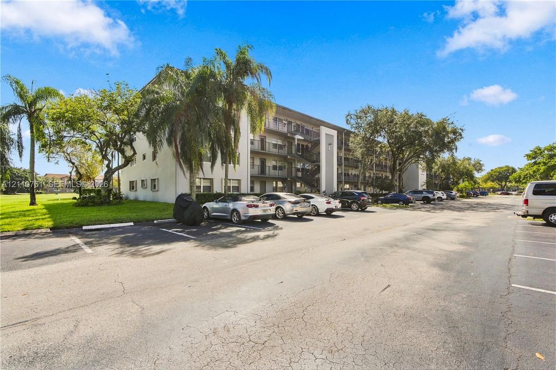 En Venta: $158,000 (2 camas, 2 baños, 1044 Pies cuadrados)