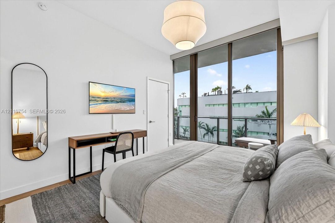 For Rent: $22,000 (3 beds, 3 baths, 1661 Square Feet)