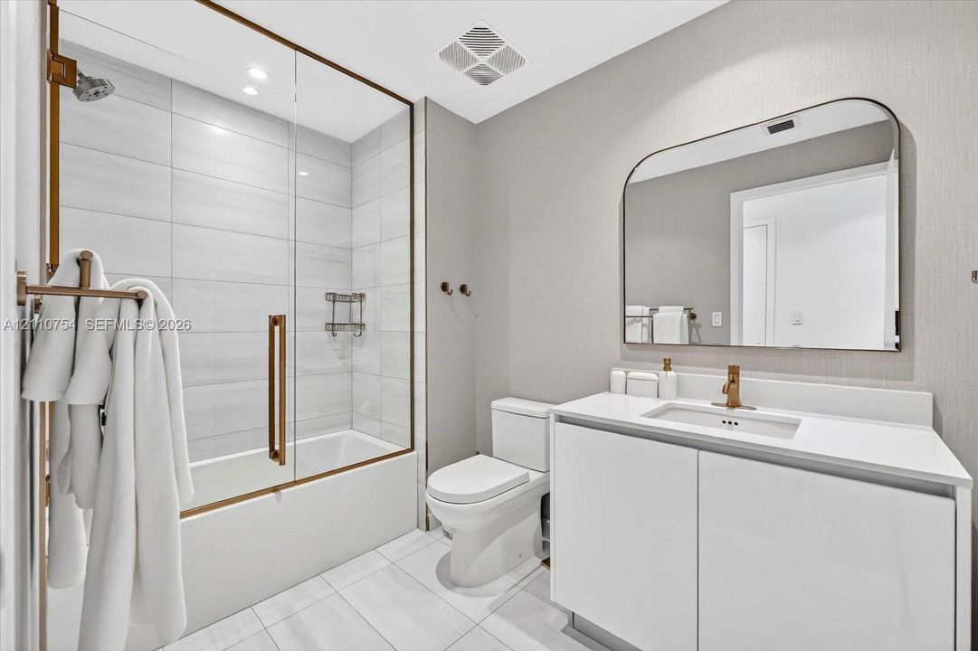 For Rent: $22,000 (3 beds, 3 baths, 1661 Square Feet)