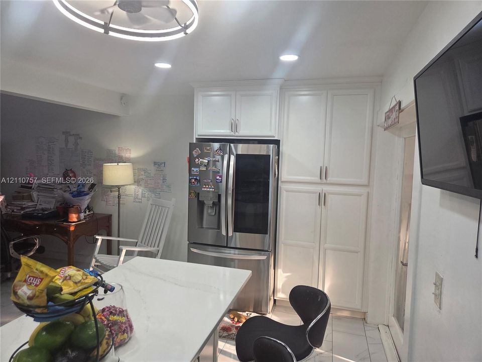 For Sale: $485,000 (4 beds, 2 baths, 1983 Square Feet)