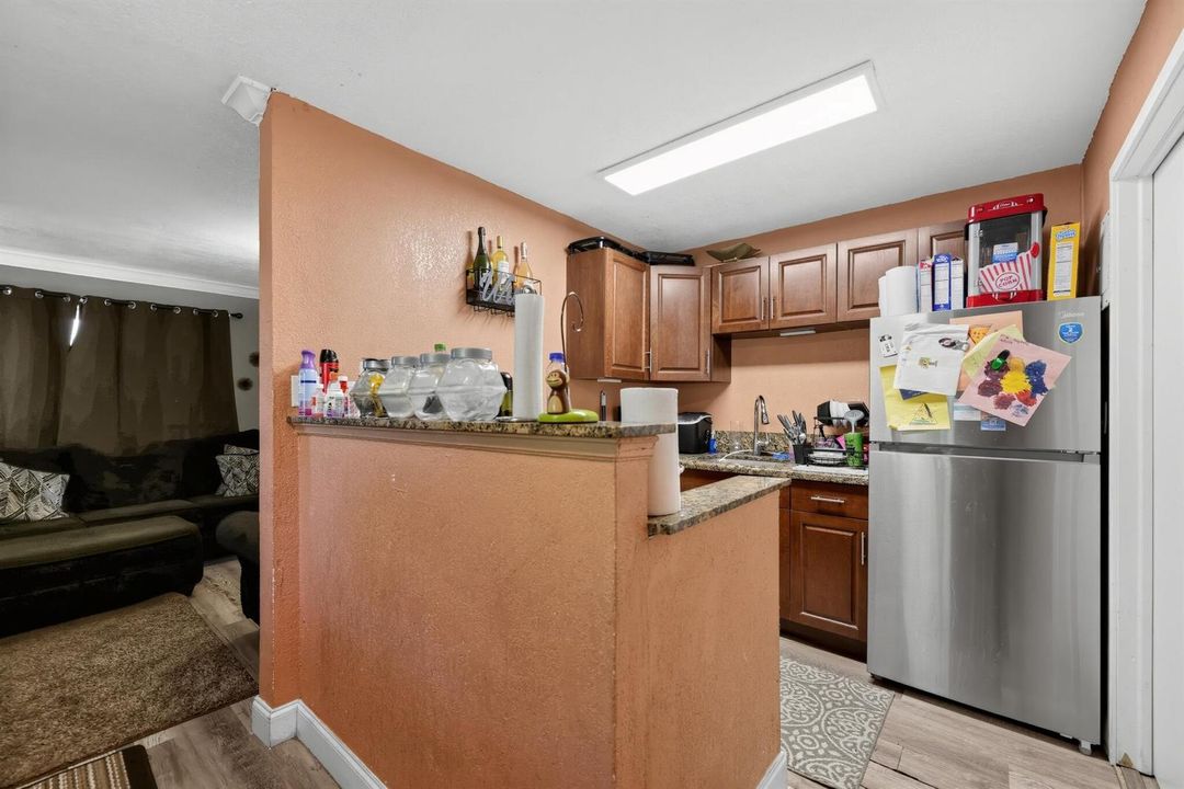 18_628_58th_St-Kitchen-0238