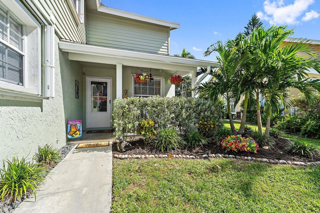 008-13146QuietWoodsRd-B-Wellington-SMALL